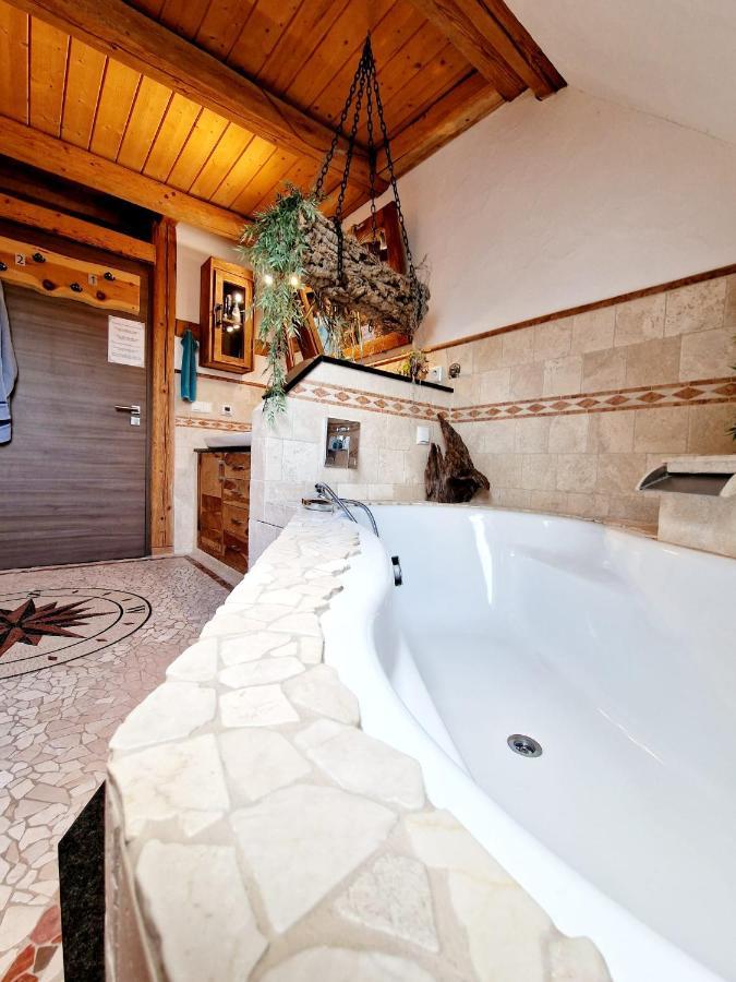 Wood & Stone Lodge 1 Донауешинген Екстер'єр фото